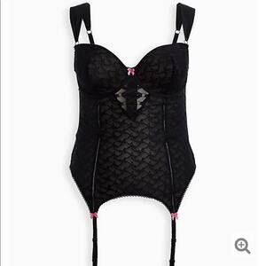 Torrid Betsey Johnson BLACK BOW LACE BUSTIER 6x plus sexy